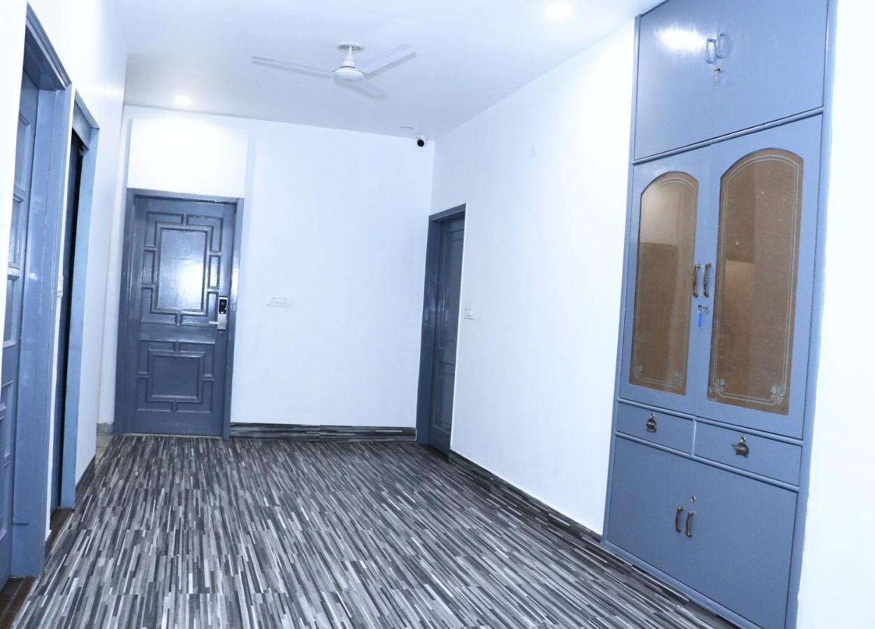 Gallivanto Inn - Rohini Delhi  Dış mekan fotoğraf