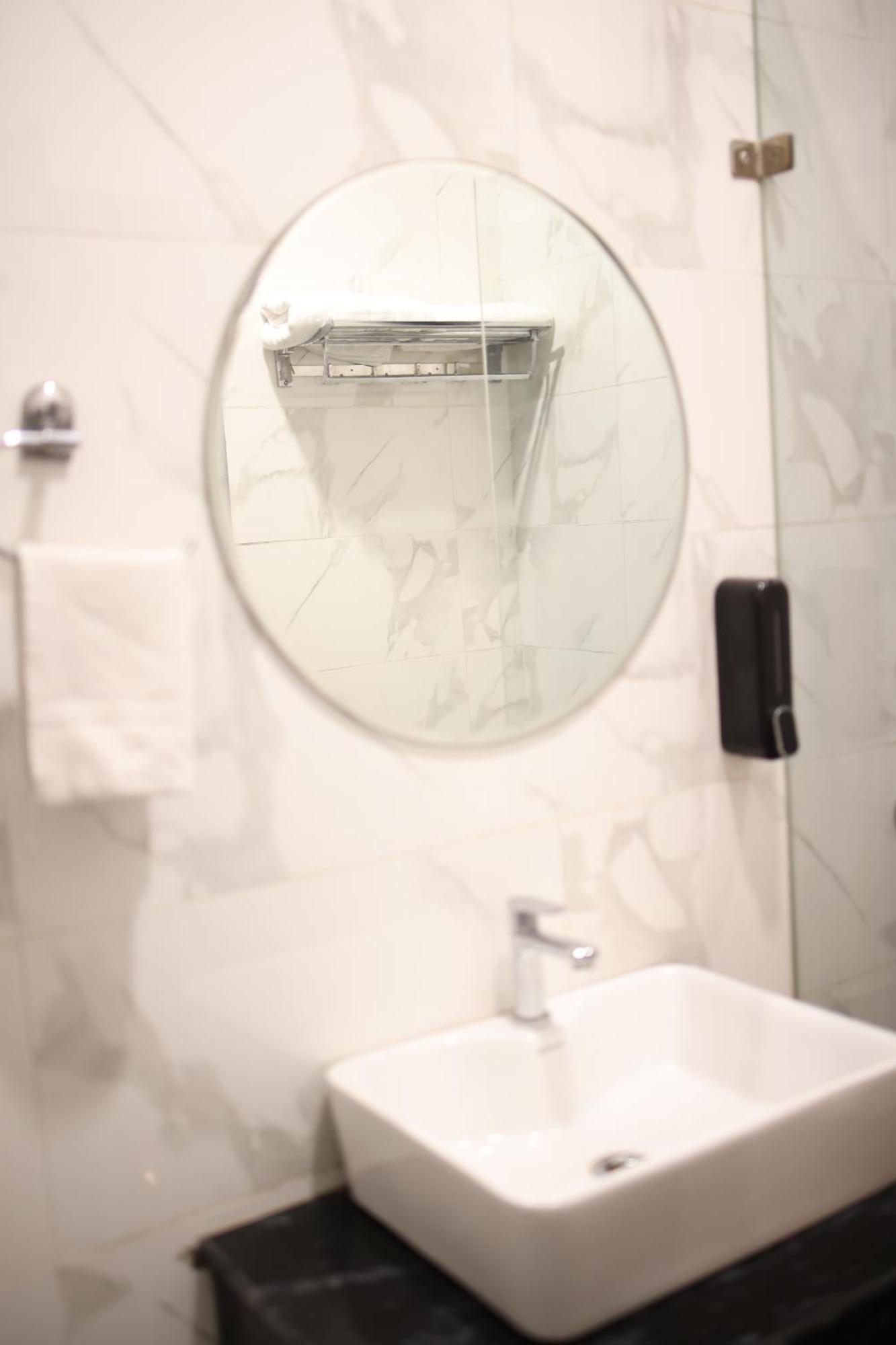 Gallivanto Inn - Rohini Delhi  Dış mekan fotoğraf