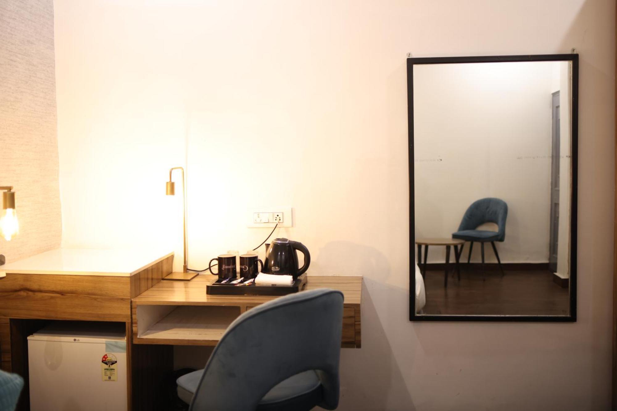 Gallivanto Inn - Rohini Delhi  Dış mekan fotoğraf